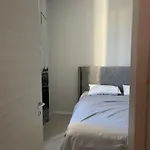 Maisonnova Deluxe 1 *