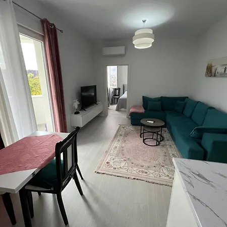 Apartman Maisonnova Deluxe 1 Tirana