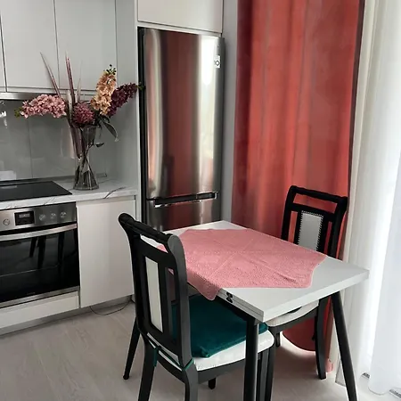 Maisonnova Deluxe 1 *