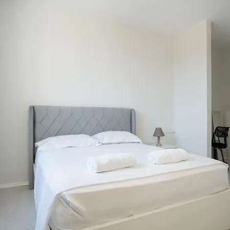 Maisonnova Deluxe 1 Apartment *