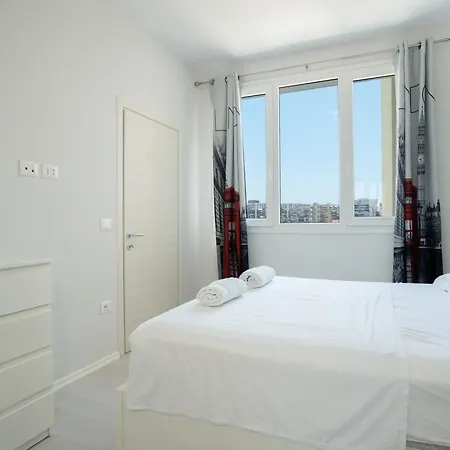 Appartamento Maisonnova Deluxe 1 Tirana