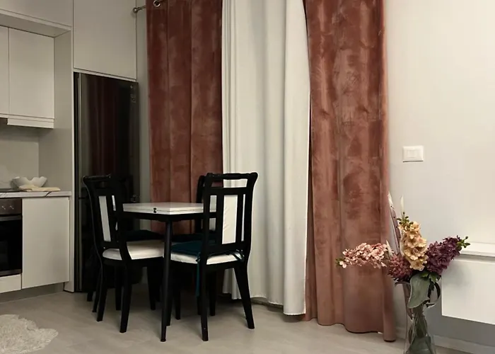 Maisonnova Deluxe * Τίρανα