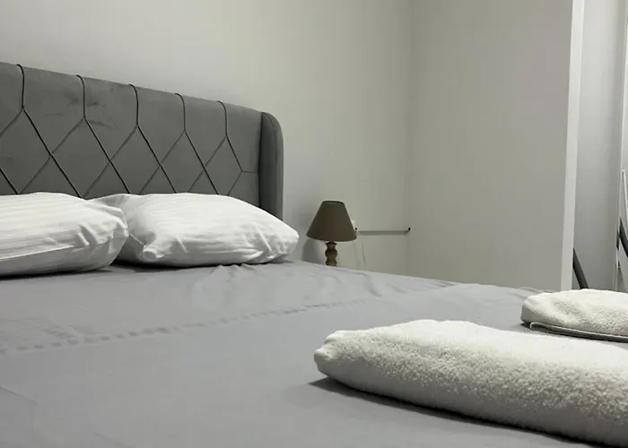 Cozy Residential * 地拉那